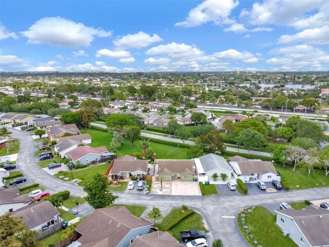 Foto del edificio - 4471 SW 138th Ct