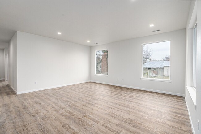Foto del edificio - 3008 N Marguerite Rd