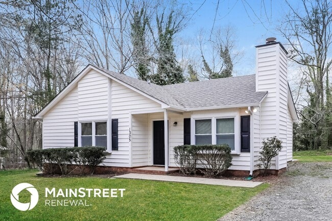Building Photo - 1305 Sharon Dr