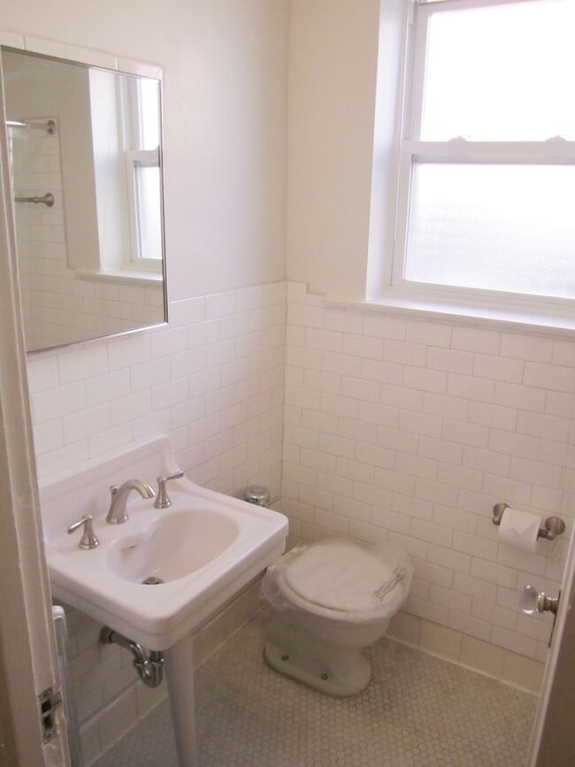 Interior Photo - Winthrop Manor