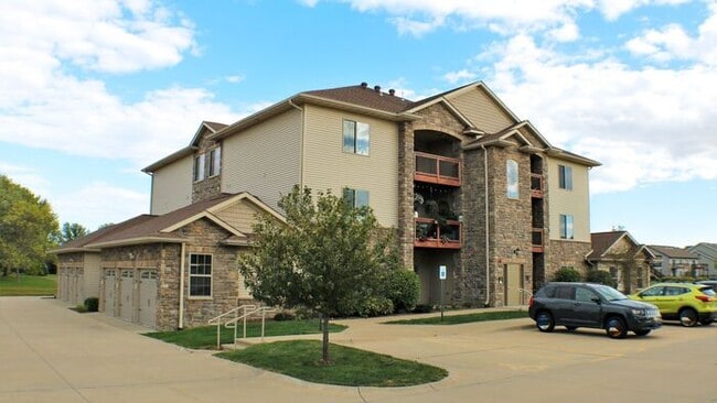 Foto del edificio - $1,275 | 2 Bedroom, 2 Bathroom Condo | Sublease | *Pet Friendly | Available for November 9th, 202...