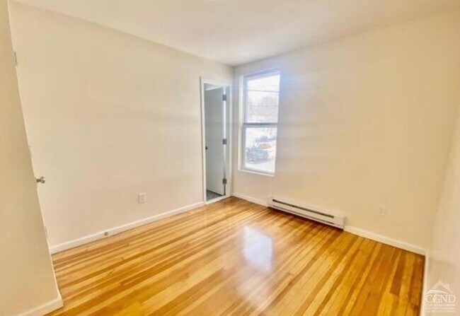 Building Photo - 62 W Bridge St