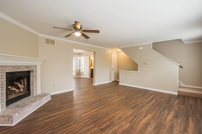 Building Photo - 1145 Ashford Ln