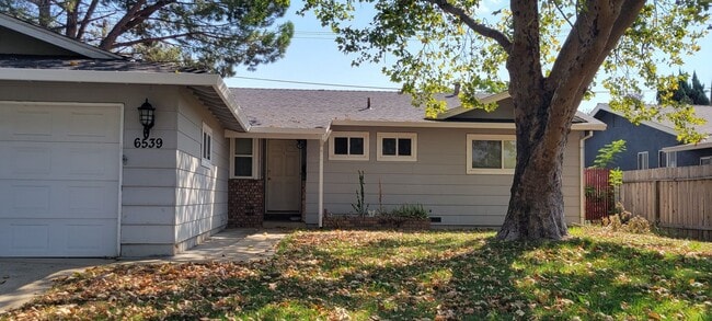 Building Photo - South Redding Cutie Near Westwood Village Shopping Center