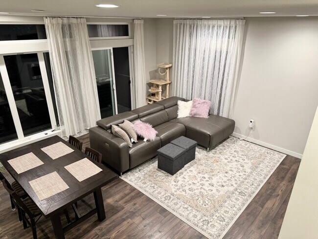 Sala de estar - 1590 139th Ln NE