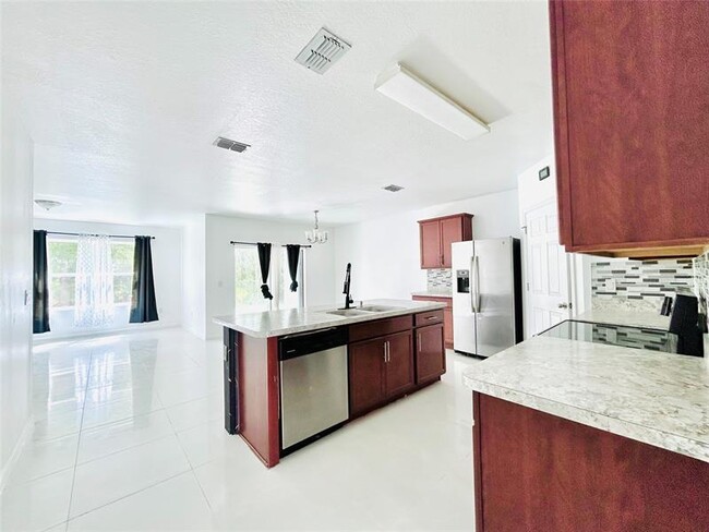 Foto del edificio - 518 SW Natalie Terrace