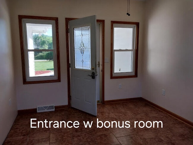 Entrance with bonus room - 12006 7 1/2 Mile Rd