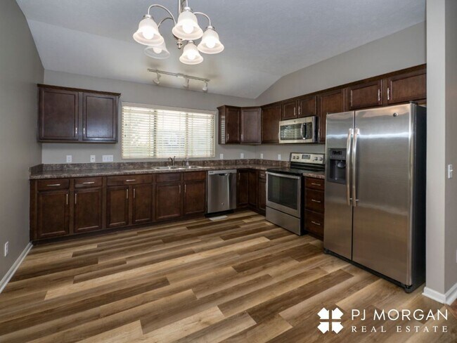 Foto del edificio - 8228 N 147th St