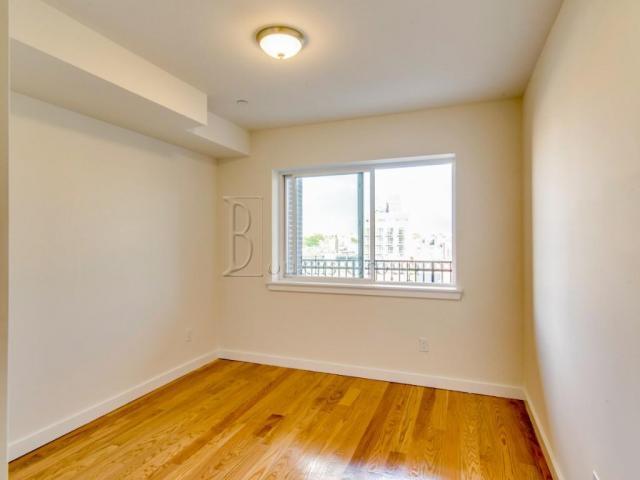 Foto del edificio - 1 bedroom in ASTORIA NY 11102