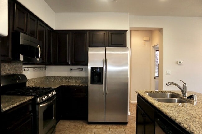 Building Photo - Dazzling 2-bedroom home in Fremont – Arden...