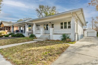 Building Photo - 826 E Coatsville Ave