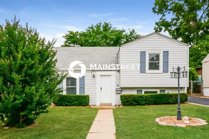 Primary Photo - 3 Bedroom Pet-Friendly Home in St. Louis, MO with Main Street Renewal