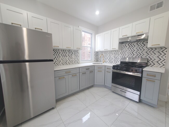 Unit 2 - 174 Myrtle Ave