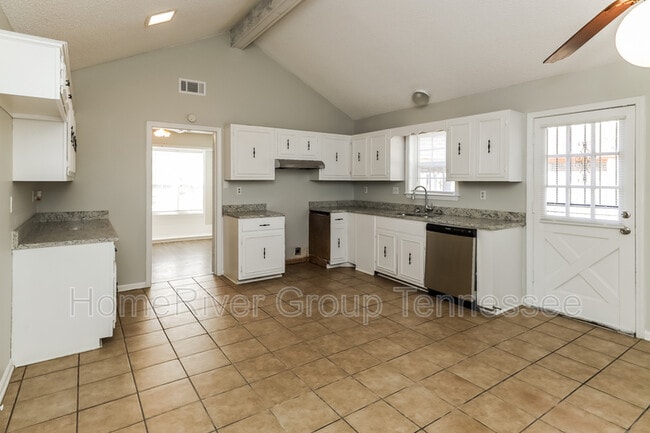 Building Photo - 6052 Harvest Hill Cove