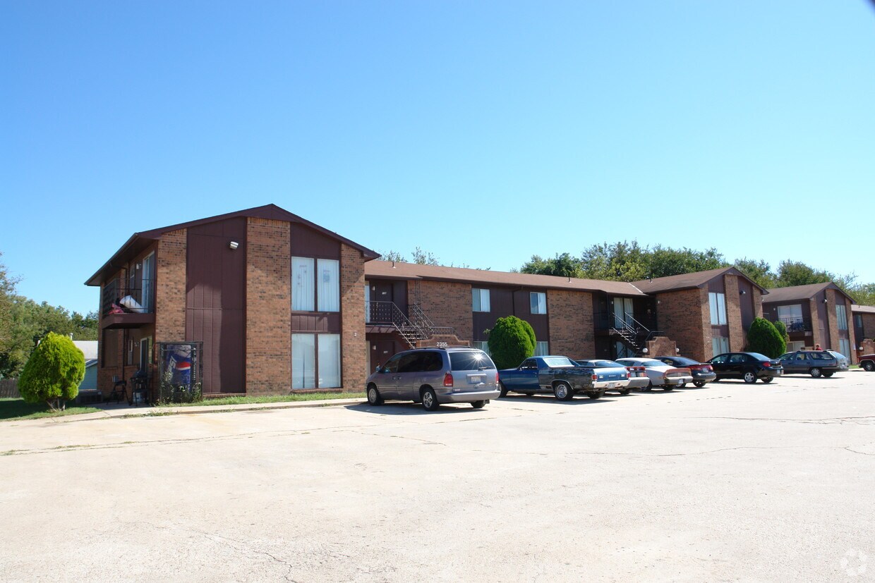 2510 E Pawnee St, Wichita, KS 67211 Apartments Wichita, KS