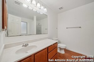 Foto del edificio - 5815 Trent St