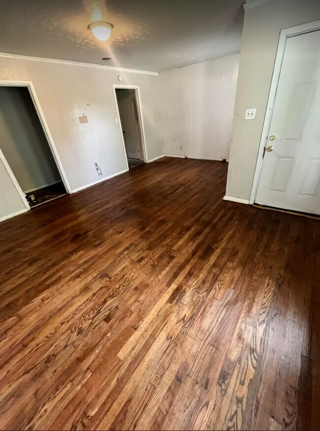 Foto del edificio - 5400 Purington Ave