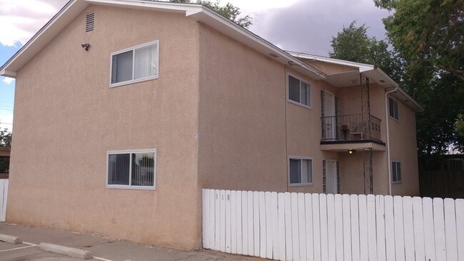 Building Photo - 1 Bedroom 1 Bathroom in Bernalillo!