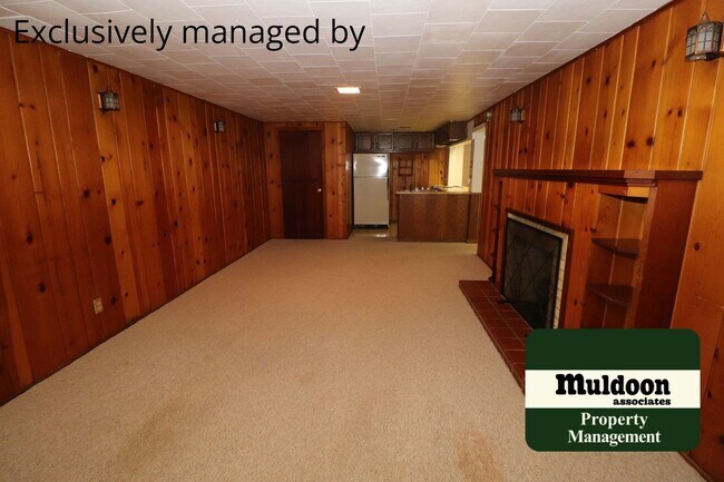 Building Photo - Lovely Sunset Park Rancher with Basement. ...