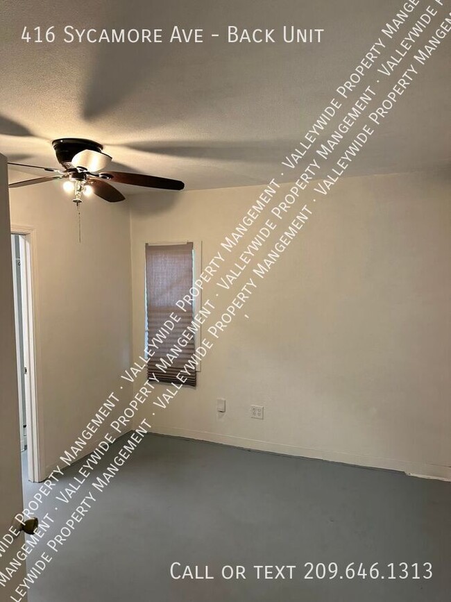 Building Photo - Nice 1 Bedroom 1 Bath Back Unit