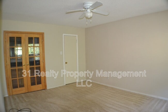 Foto del edificio - 5616 Harvest Hill Rd