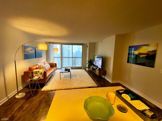 Building Photo - 1 br, 1 bath  - 545 N Dearborn St Apt 3408