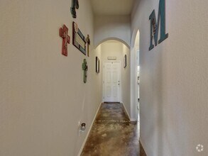Building Photo - 1096 Twin Estates Dr