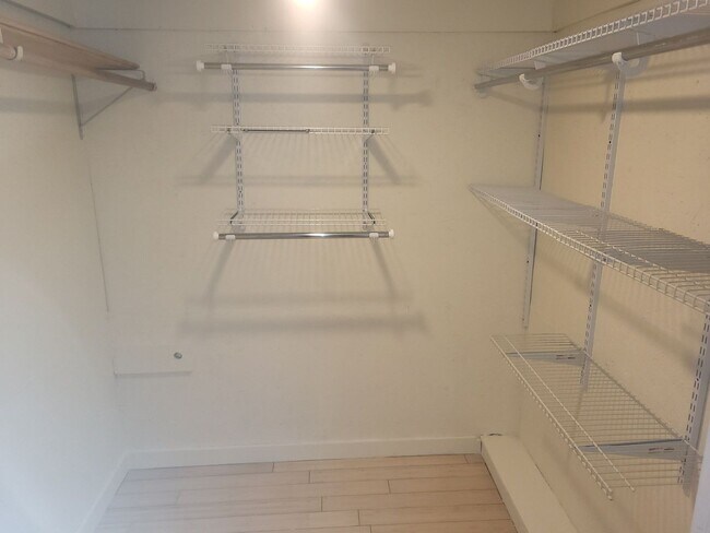 Building Photo - 5 Dupaw Gould Rd