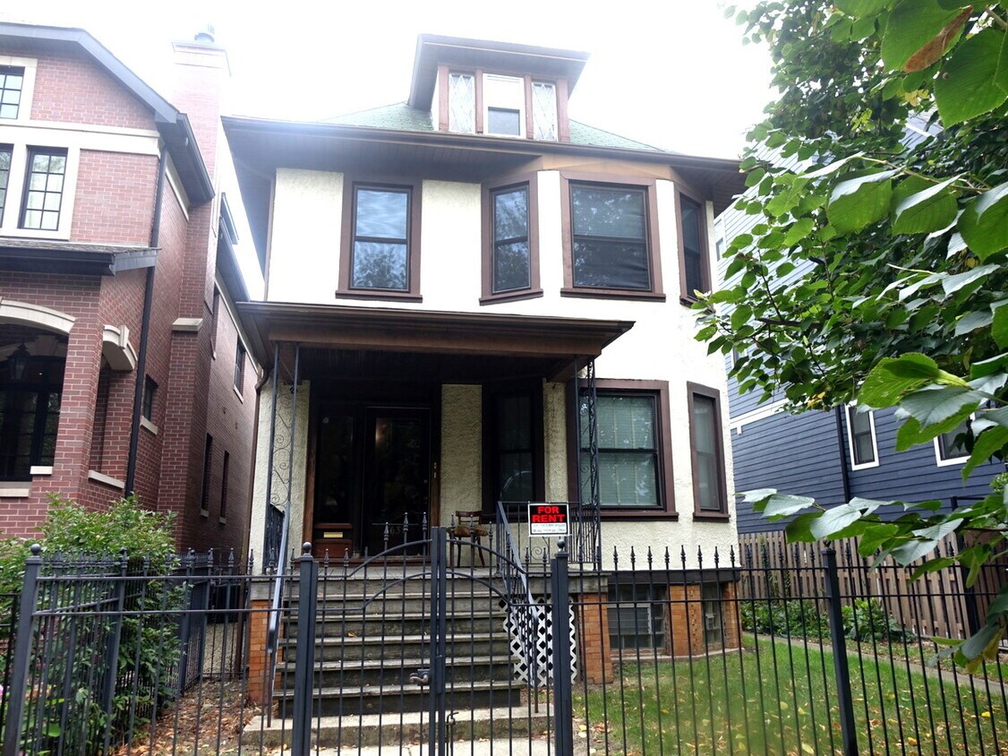 Primary Photo - 3631 N Bosworth Ave