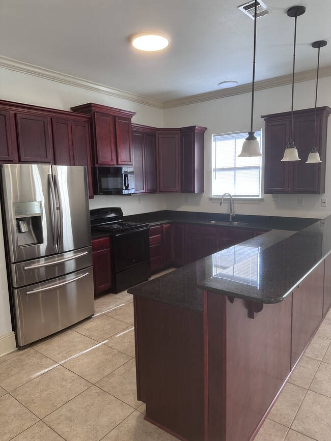Foto del edificio - 105 Village Oaks Blvd