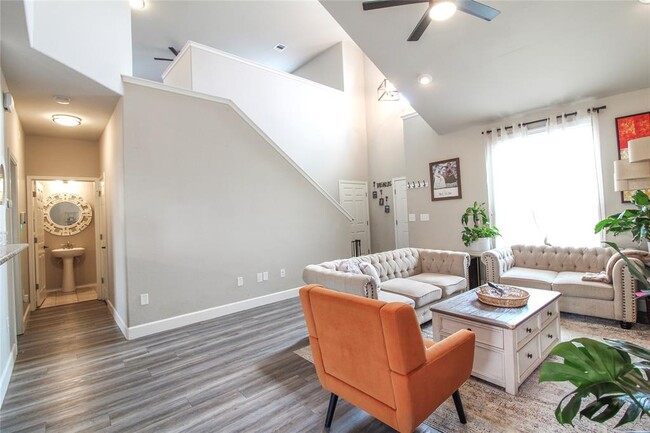 Foto del edificio - 5954 Heron Dr