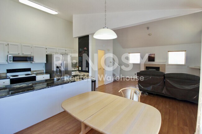 Foto del edificio - 537 Canyon View Dr