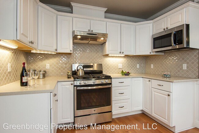 Foto del edificio - 4 br, 2 bath House - 1830 NE 57th Ave
