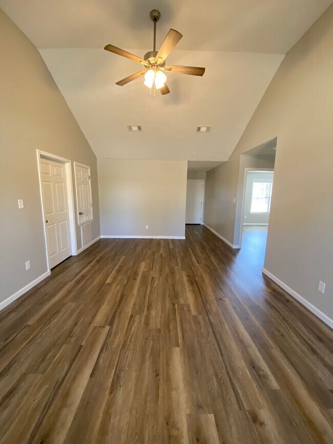 Building Photo - 1580 CR 885 Saltillo, MS