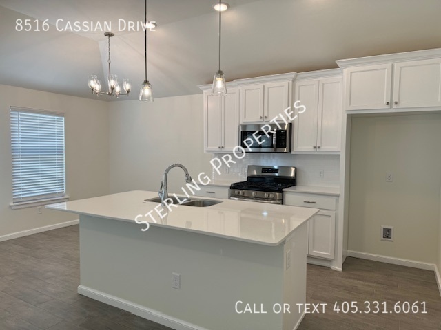 Building Photo - 8516 Cassian Dr