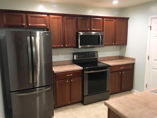 Building Photo - 1146 Island Club Dr