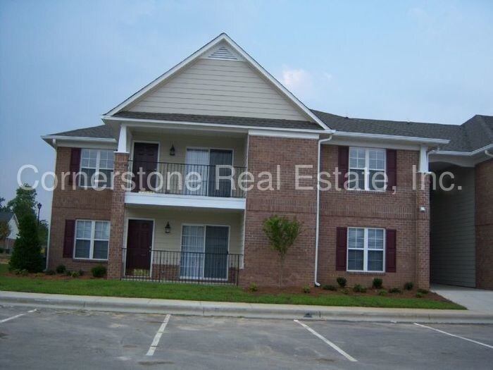 Primary Photo - 1810-101 Balmoral Dr Fayetteville NC 28304