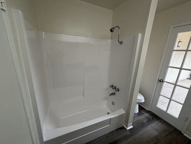 Foto del edificio - 2105 Grant Ave