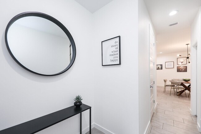 Foto del edificio - 305 Deer Path Lp