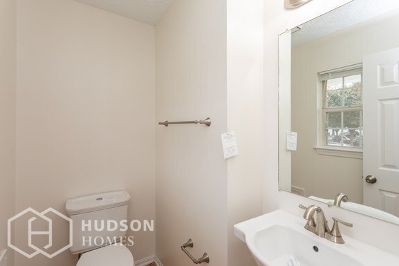 Foto del edificio - 7406 Acacia Ct