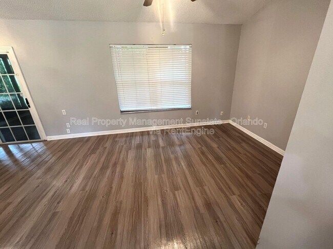 Foto del edificio - 1740 Whipple Dr