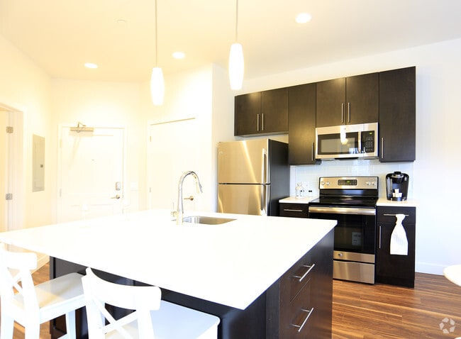 Living Area 1br - Water Club