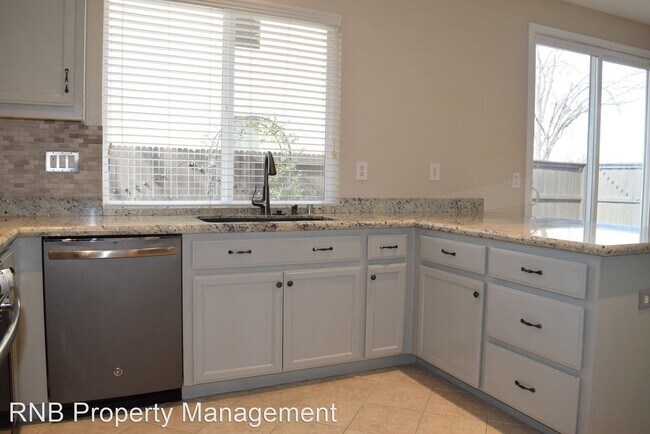 Foto del edificio - 4 br, 2.5 bath House - 5700 Lavender Court