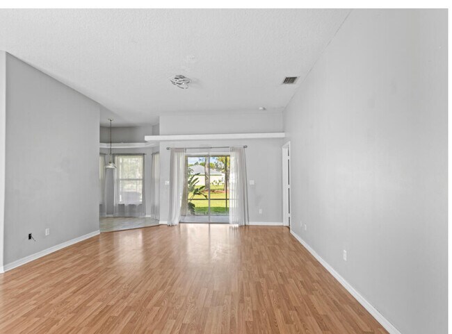 Foto del edificio - 5673 NW Athens Ct