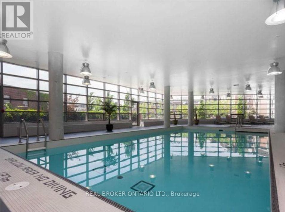 Photo du bâtiment - 38 Joe Shuster Way