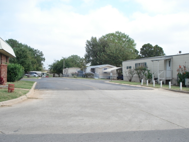 Building Photo - Anchor Inn Mobile Home Park