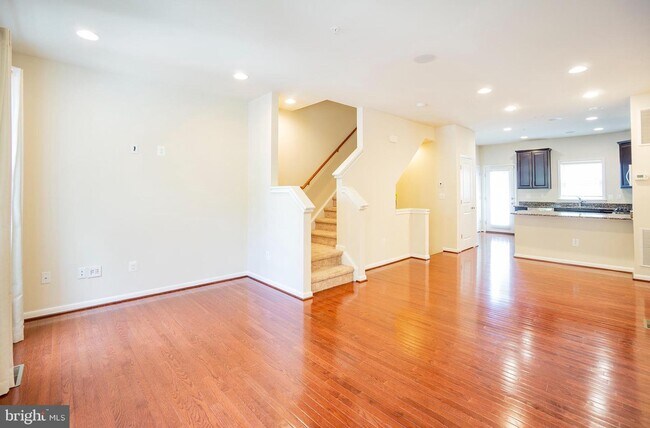 Foto del edificio - 5737 45th Ave