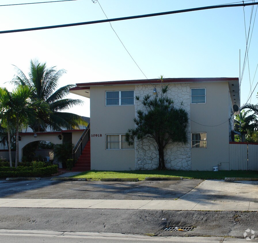 Foto del edificio - 10918 SW 2nd St