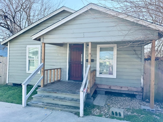 Building Photo - 4504 Hershe St