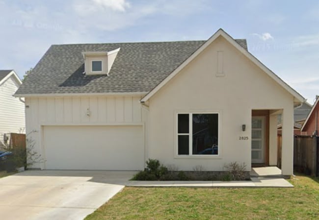 Photo - 2825 Townsend Dr House